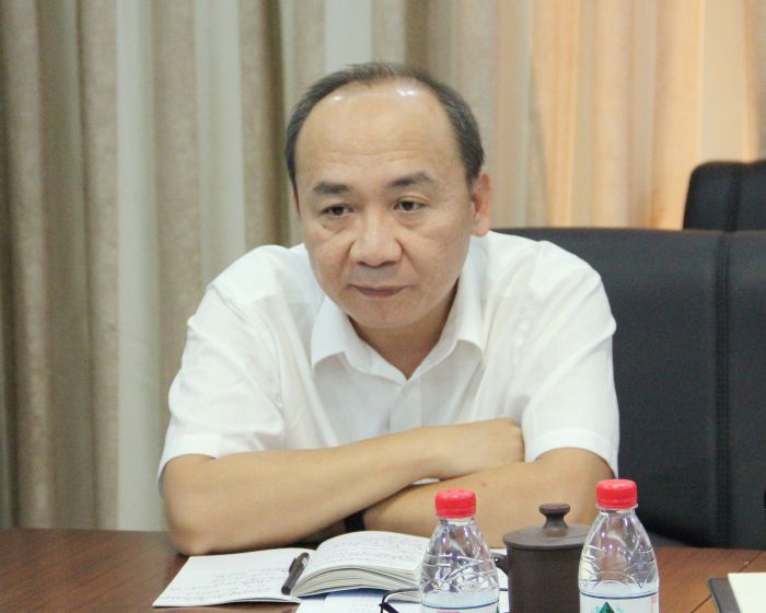 12.13陆烜作详细事情安排。。冯学萍 摄.jpg