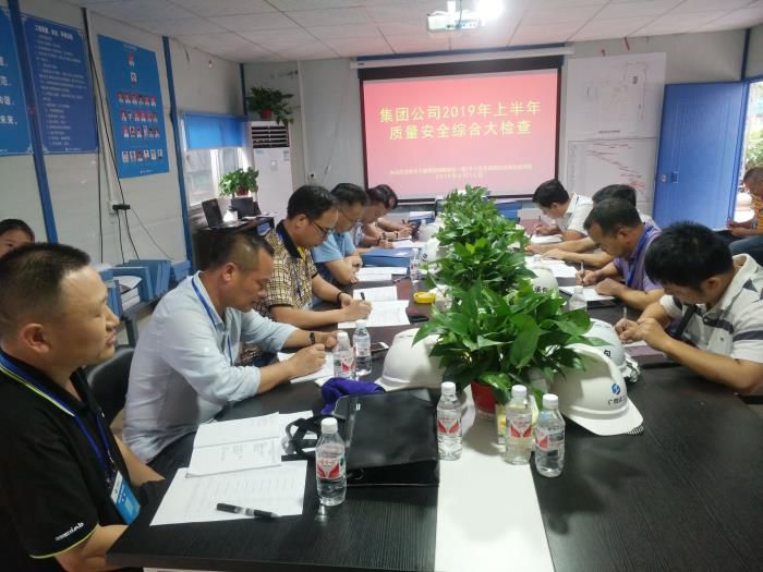 5聚会现场。。李秋蝉 摄700.jpg