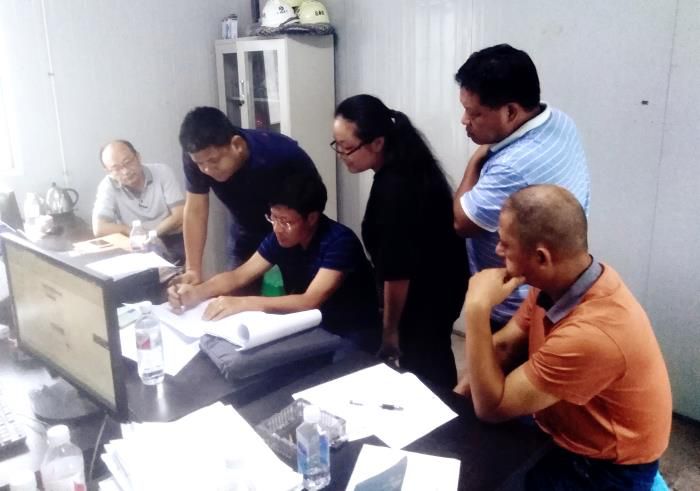 5检查指导现场！。吕朝开 摄700.jpg