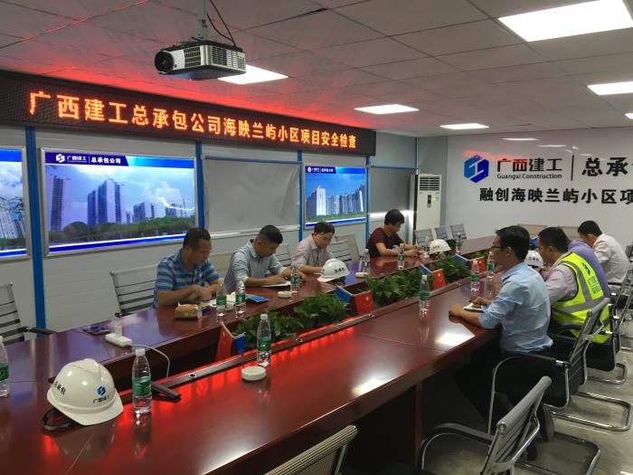 5聚会现场。。刘世威 摄700.jpg