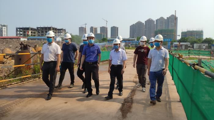 16.1检查现场；；莆氖 摄700.jpg