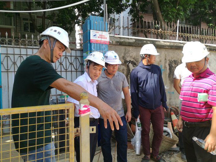 检查现场。。 卢铭浩 摄.jpg