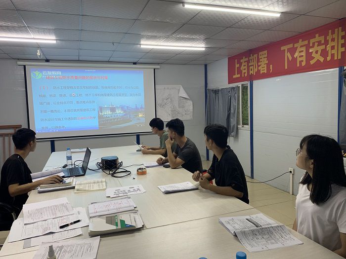 培训现场。梁宗吕 摄.jpg