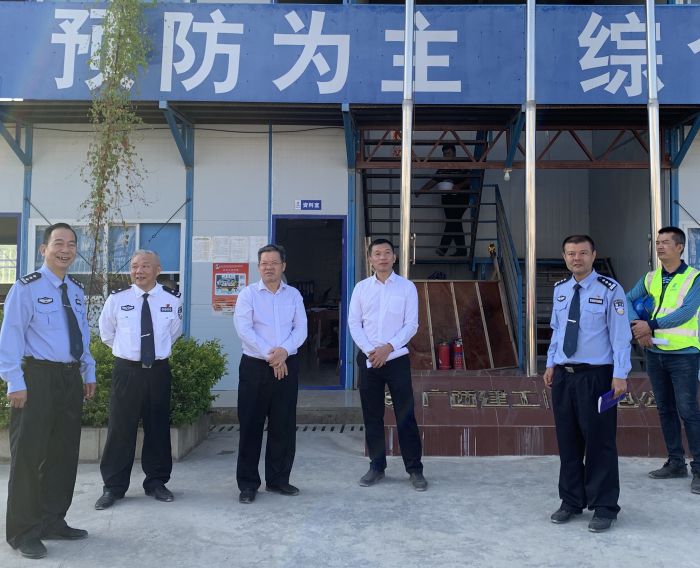 60调研现场。。。 王妤瑶 摄.jpg