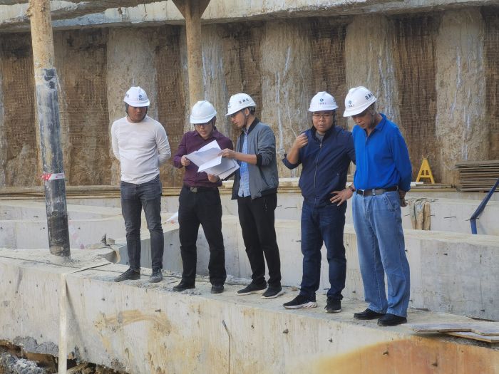 33检查指导现场。。 卢铭浩 摄.jpg