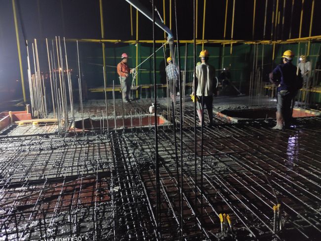 1浇筑混凝土现。。。ㄐ尥迹1.jpg
