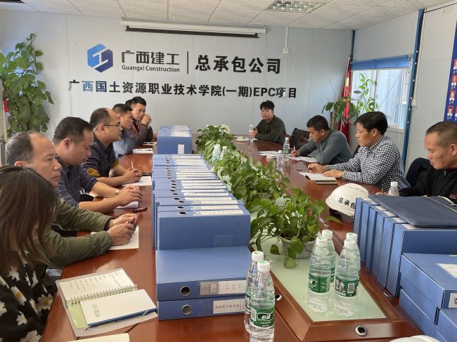 【曾总】五分公司广西领土资源职业手艺学院项目检查    聚会现场。。。刘博群  摄.jpg