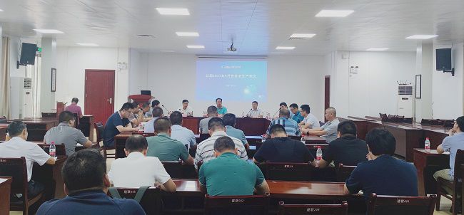 1.1聚会现场。覃桂整 摄（修图）.jpg