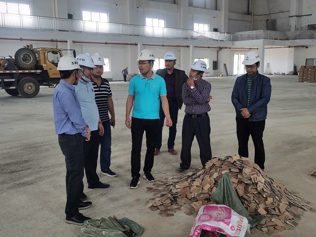 现场指导事情。。梁宏宇 摄（修图）.jpg