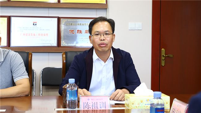 陈祖训作亮相讲话。。谭龙 摄（修图）.jpg