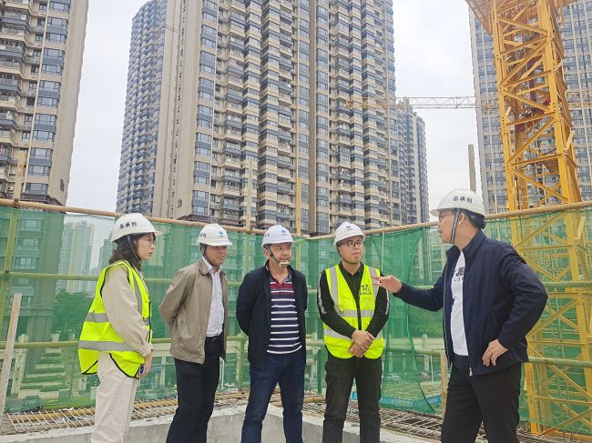 检查项目现场。。。张润芳 摄（修图）.jpg