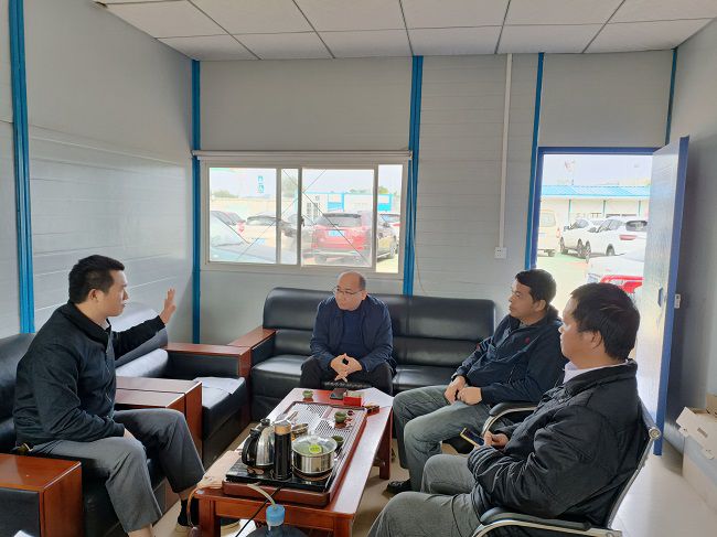 指导现场。莫杰妃 摄（修图）.jpg