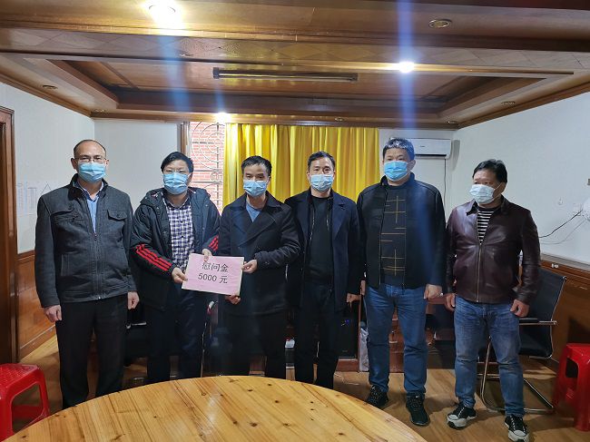 慰问合影。。。莫光富 摄（修图）.jpg