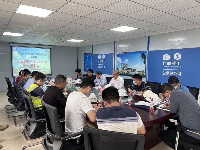 聚会现场。卢丽君 摄（修图）.jpg