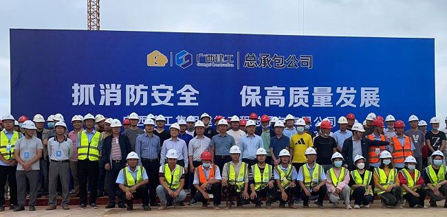 合影留念。。。熊赞 摄（修图）.jpg