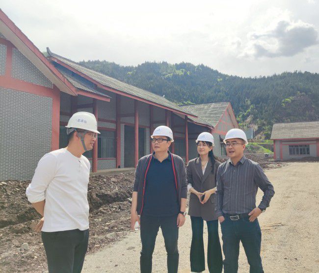 检查现场。班华朋 摄（修图）.jpg