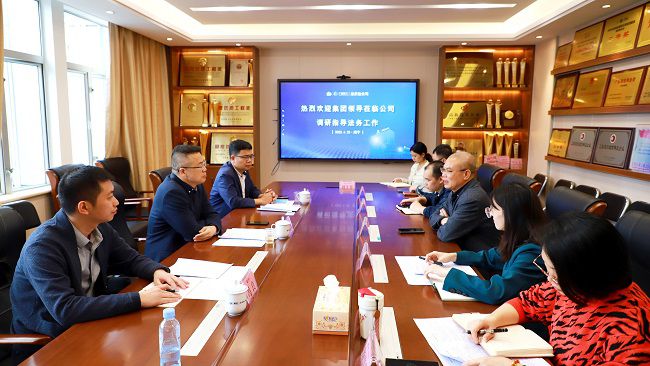 聚会现。。。ㄐ尥00）.jpg