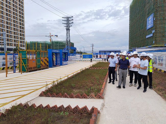 观摩项目现场！。黄宝生 摄（修图）.jpg